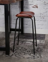 Barkruk bruin industrieel leer kookeiland