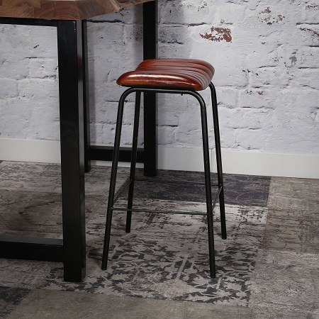 Barkruk bruin industrieel leer kookeiland