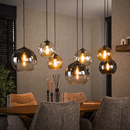 Eettafel hanglamp glas bol sfeer