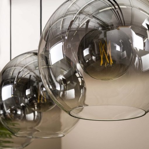industriële drie glazen bollen sfeervol