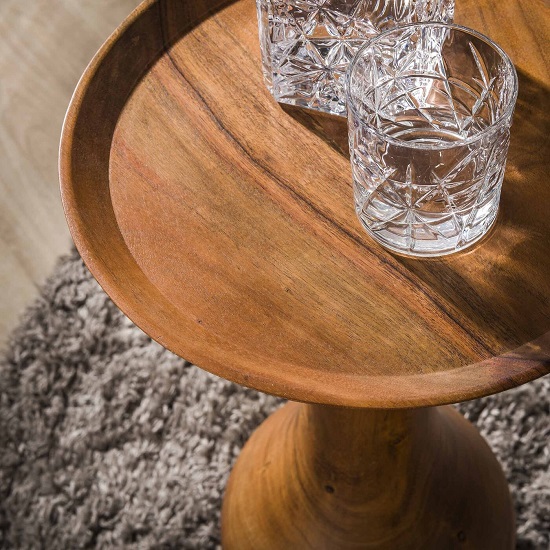 Bijzettafel hout voet kegel vorm